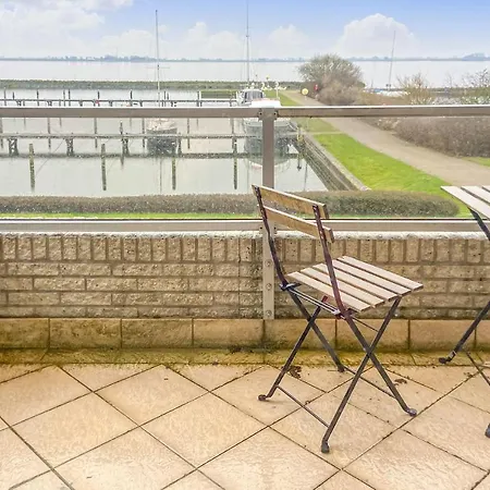 2 Bedroom Lovely In *