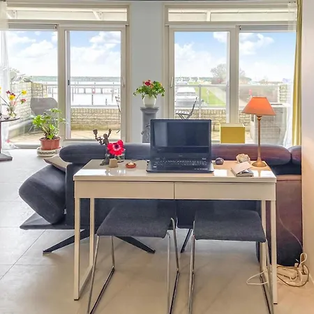 2 Bedroom Lovely In