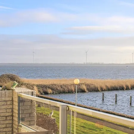 2 Bedroom Lovely In *