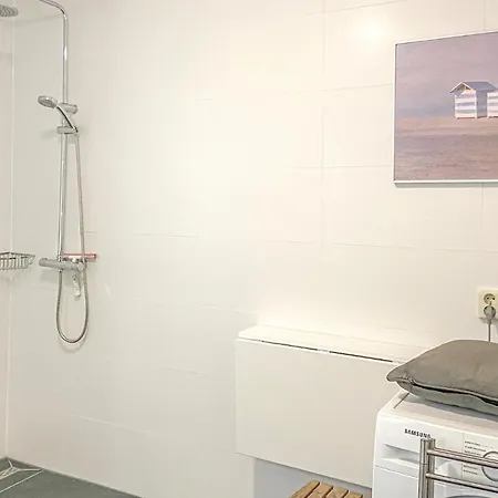 2 Bedroom Lovely In * Westerland